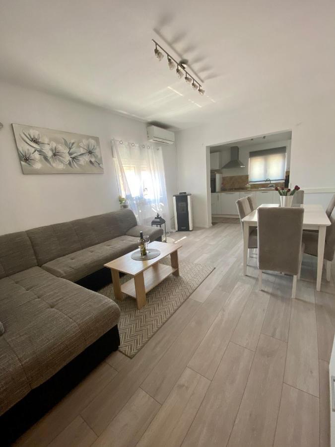 Apartman Ivica Apartamento Zadar Exterior foto